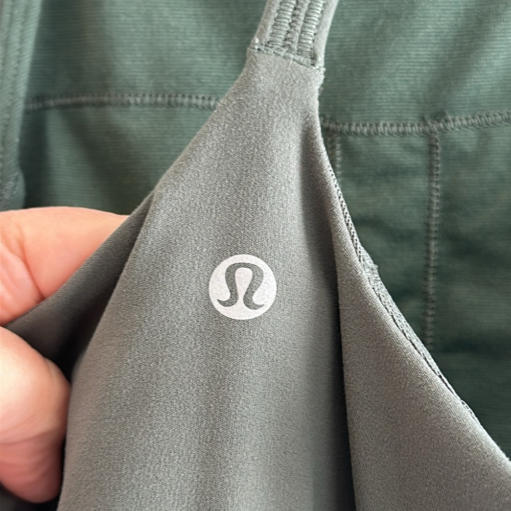 Lululemon Sun Setter Tank (Light Support for B/C Cup) Dark Forest EUC - Picture 6 of 7